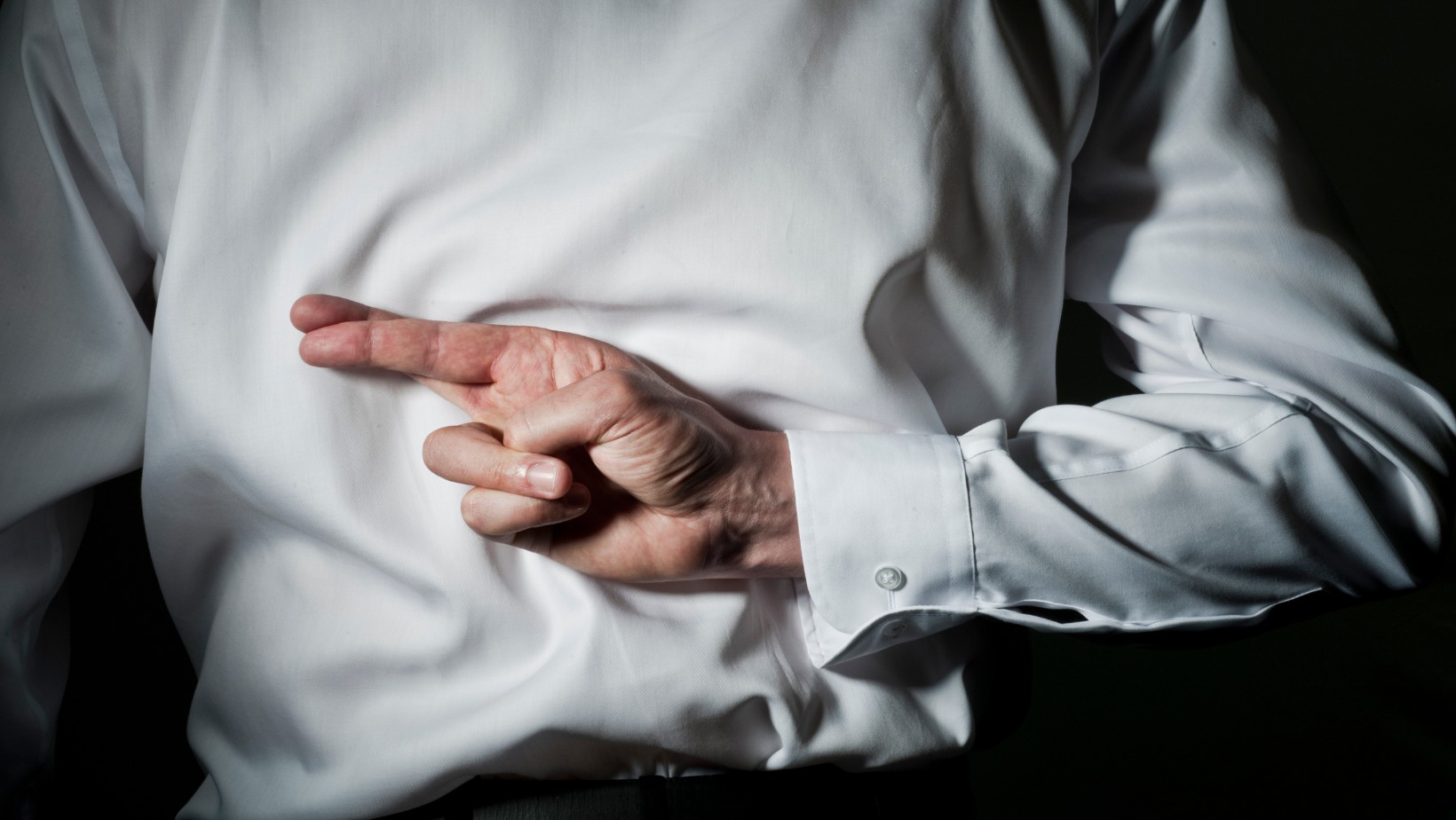 Jak rozpoznać kłamcę? 12 wskazówek, jak ujawnić OSZUSTA