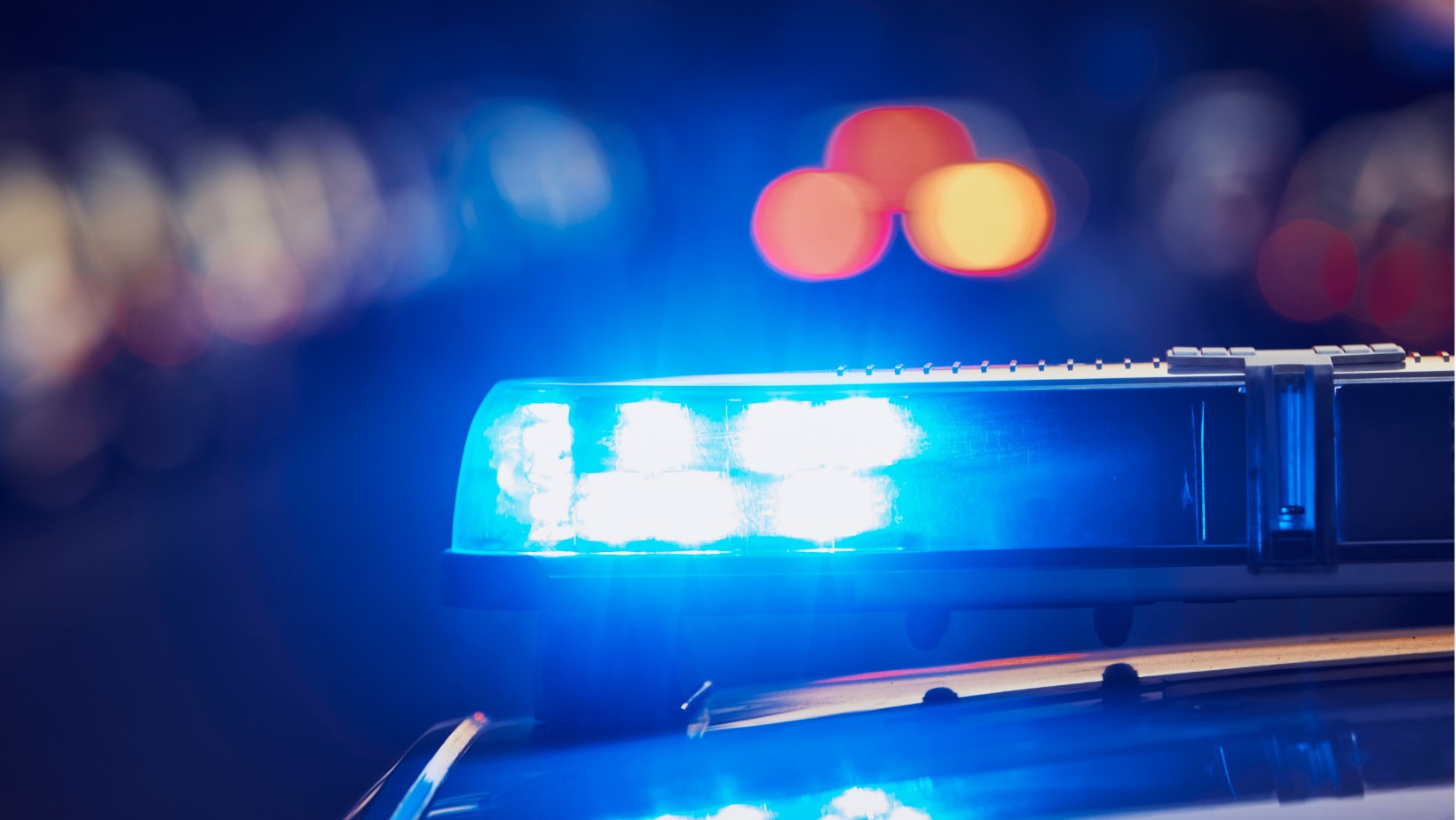 Rodzice porzucili dzieci i pojechali na wakacje. Jest decyzja w głośnej sprawie…