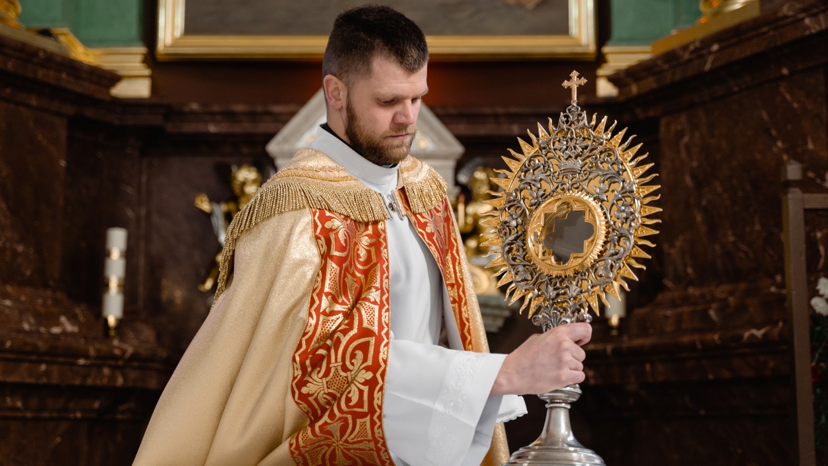 Zdjęcie Czy ateista może mówić do księdza "pan"? Nie wszyscy to wiedzą #1