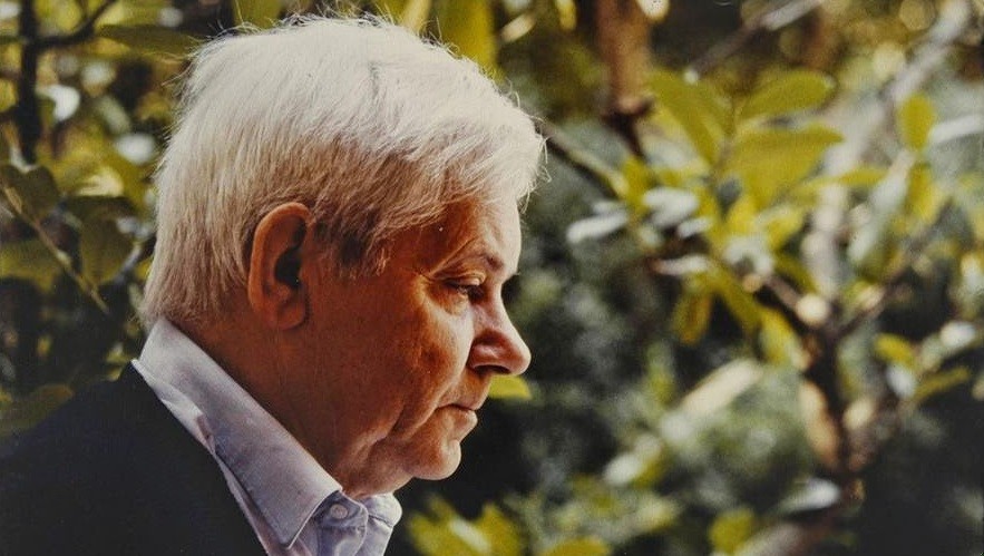 Każda miłość, jeśli jest prawdziwa, powinna niszczyć poprzednią, porażać całego …