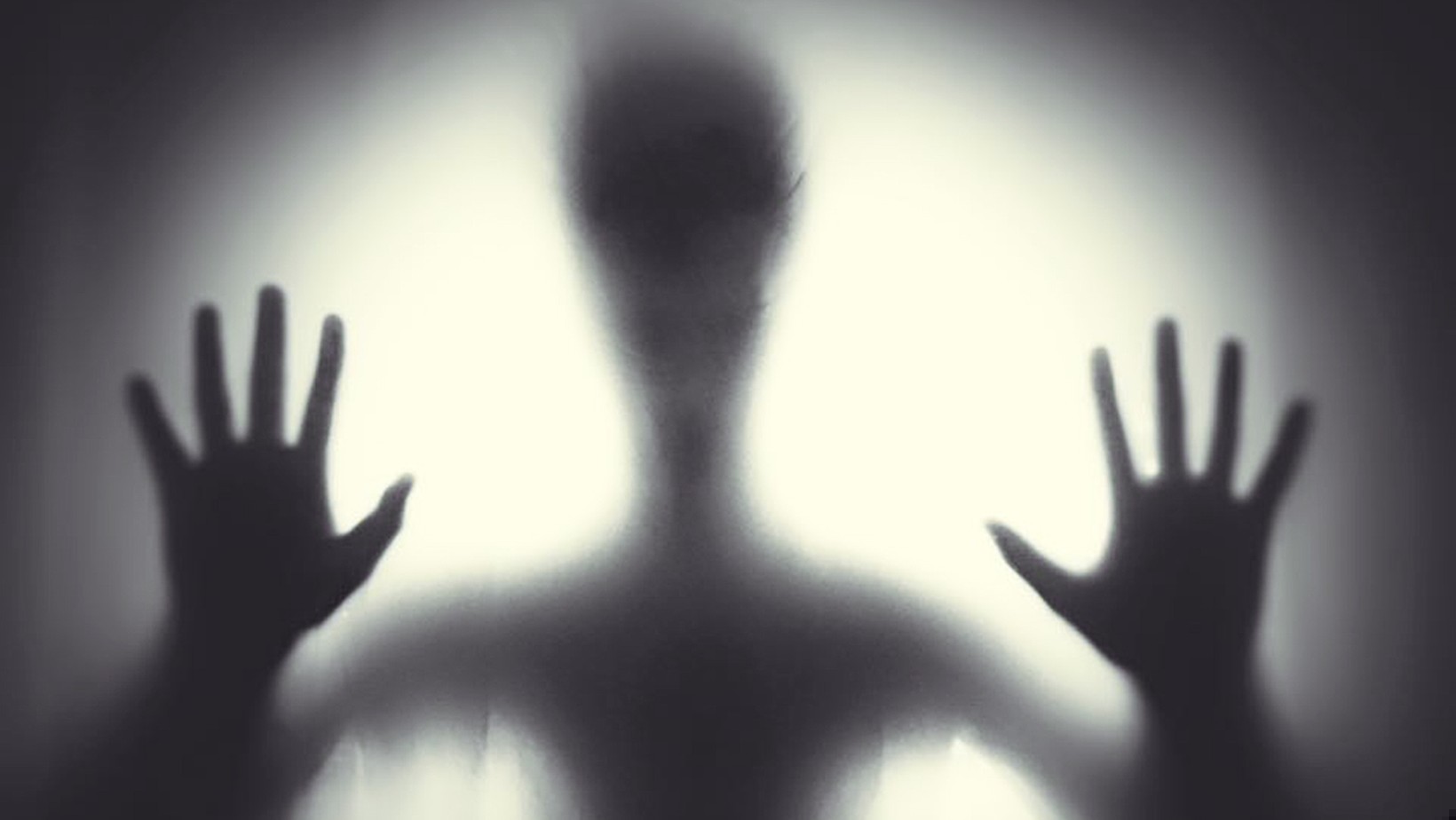 Pośmiertne sygnały od zmarłych to nie mity? Psycholog przytoczył przykłady