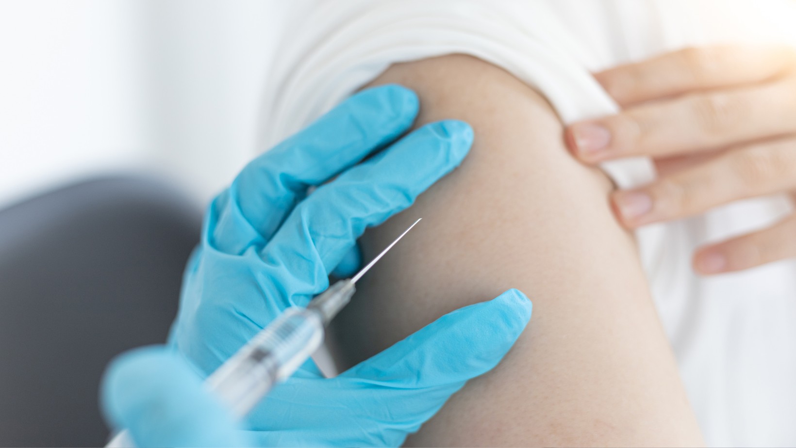 Pilne ostrzeżenie GIF! Jedna ze szczepionek natychmiast wycofana z całej Polski!