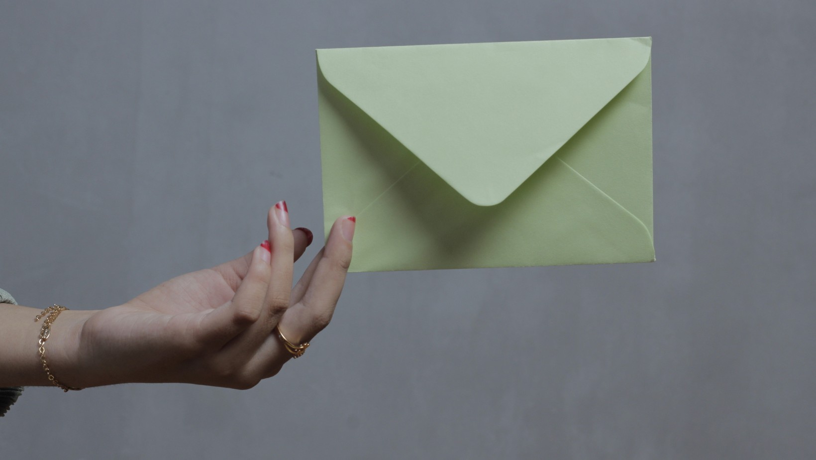 Ile powinno się włożyć do koperty na wesele w 2023?