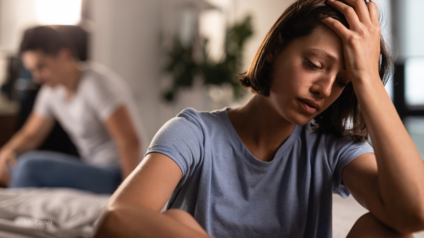 Zdjęcie Tych rzeczy nie powinno się robić będąc w związku. Mogą zniszczyć każdą relację #1