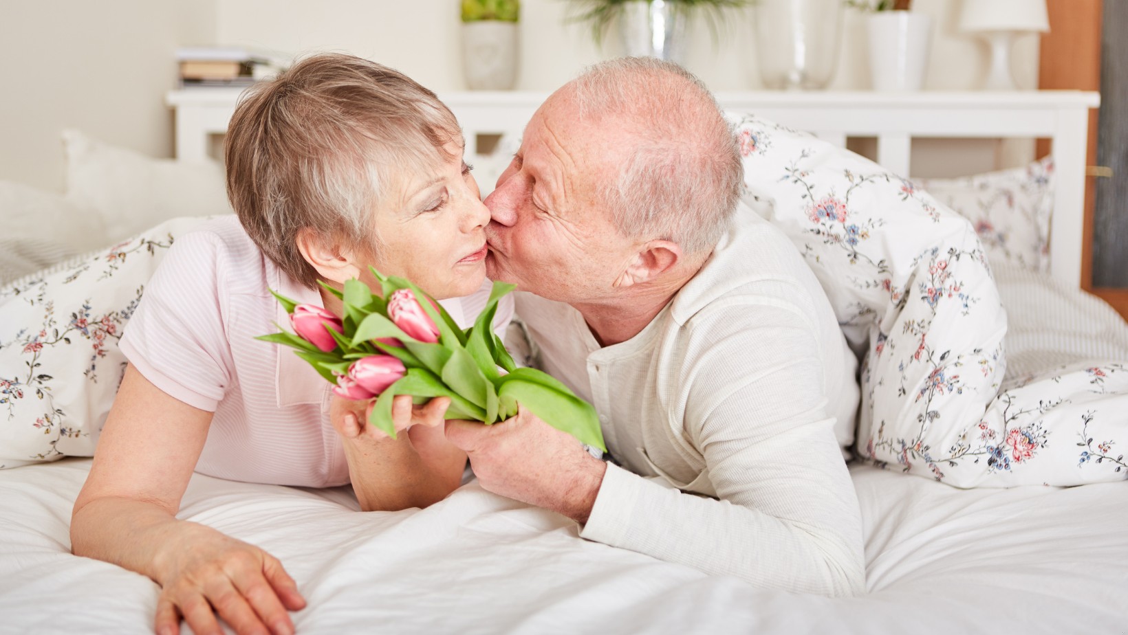 Jak wygląda współżycie w dojrzałym wieku? Seniorzy wcale się z tym nie kryją