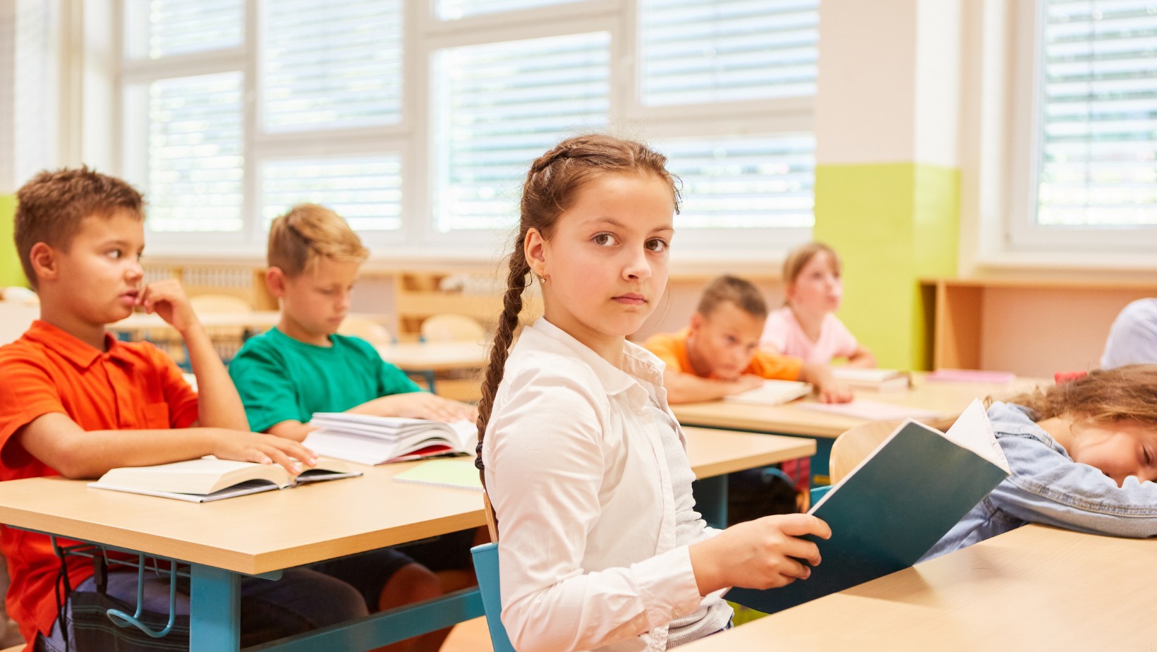 Czy skrócenie tygodnia pracy wpłynie na szkoły? Czy piątki będą dniem wolnym od lekcji?