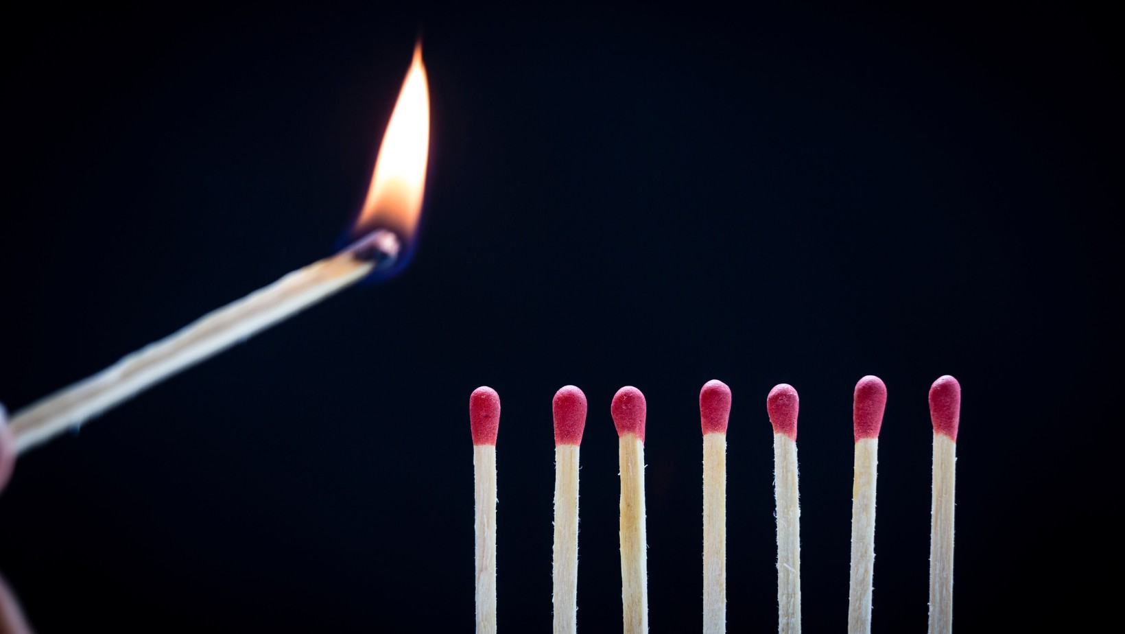 Jak sprawdzić, czy rzucono na Ciebie klątwę? Potrzebujesz tylko dwóch rzeczy. Znajdziesz je w domu