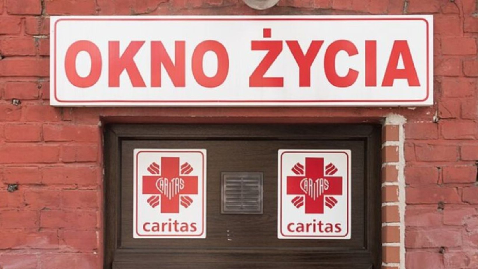 „Nie stwierdzono żadnych nieprawidłowości” – odnaleziono niemowlę w oknie życia!