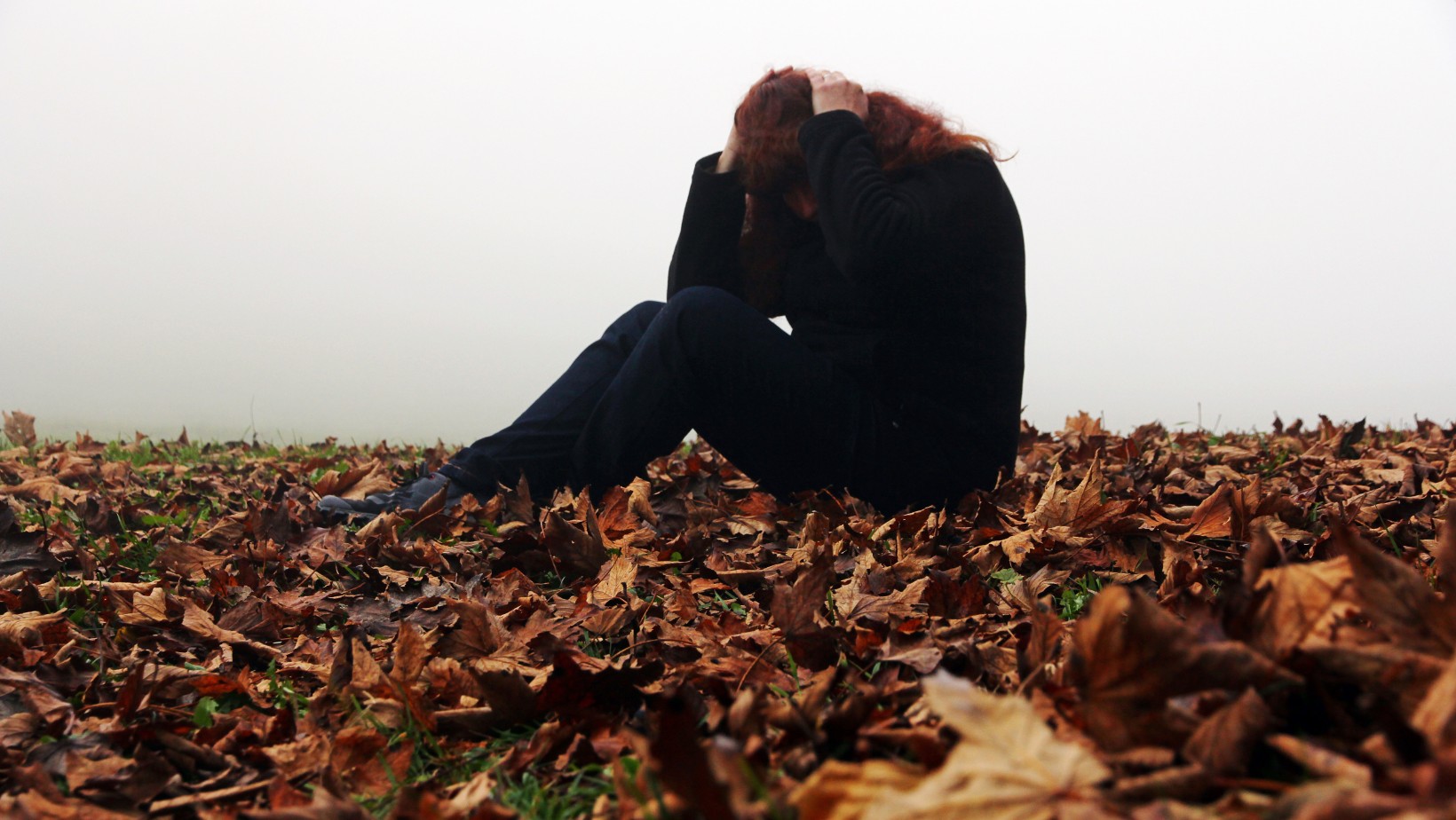 Jesienna Depresja: Jak rozpoznać pierwsze objawy i zwalczyć je szybciej niż myślisz!