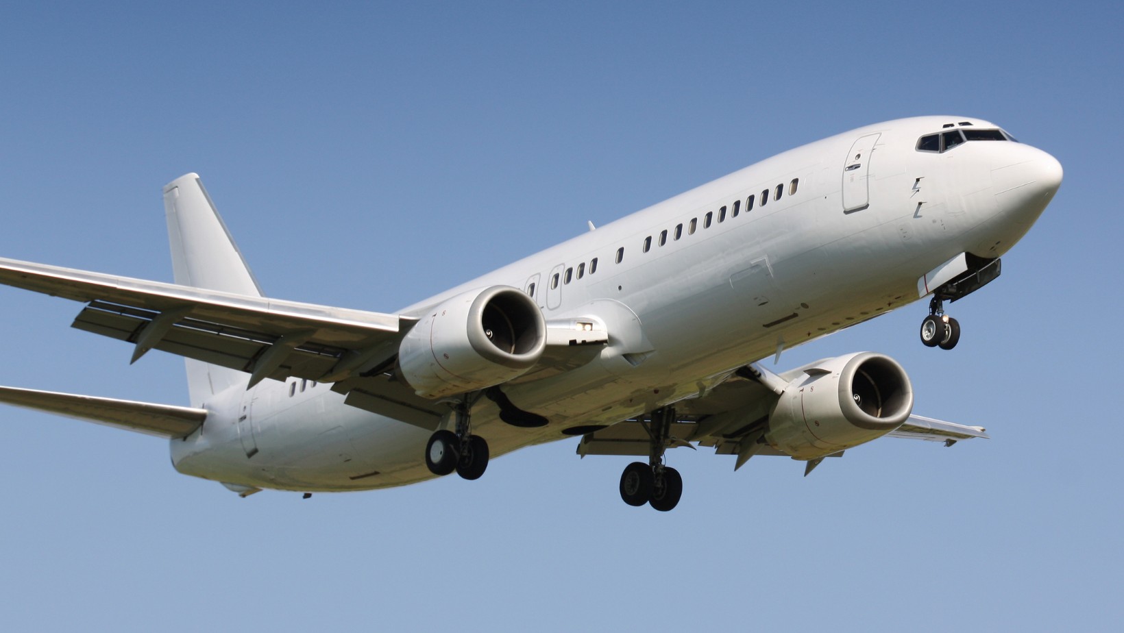 Zdjęcie Samolot z Polakami na pokładzie musiał awaryjnie lądować. Wszystko przez jednego pasażera! #1