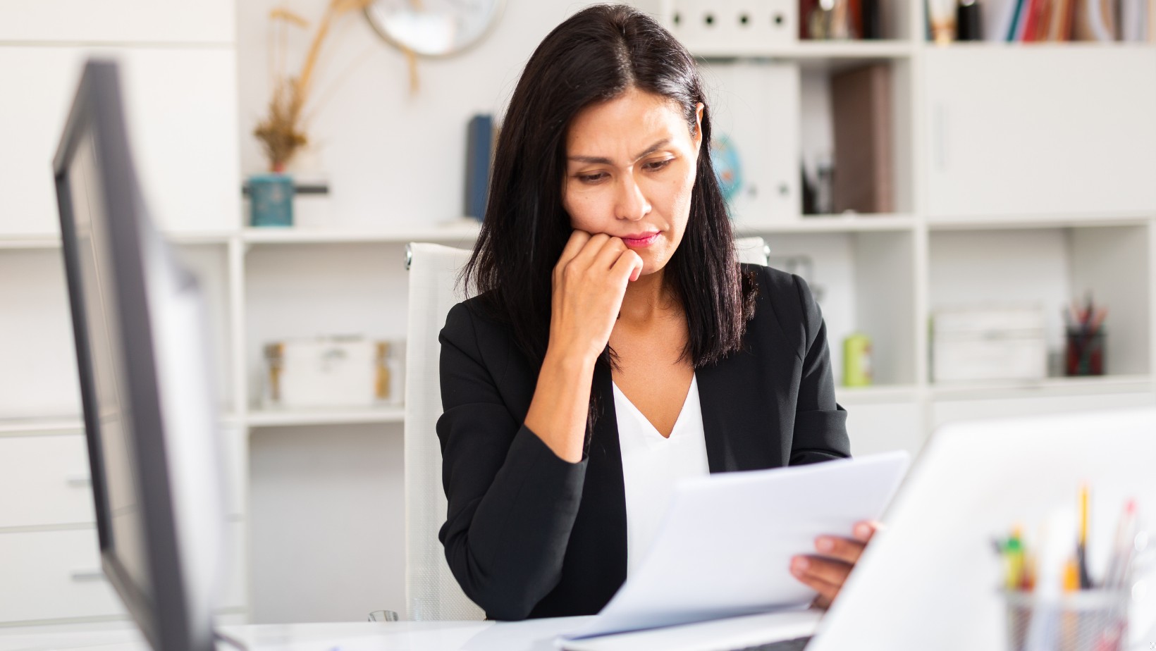 Ojciec zostawił mnie i mamę lata temu. Teraz chce, żebym płaciła na niego alimenty