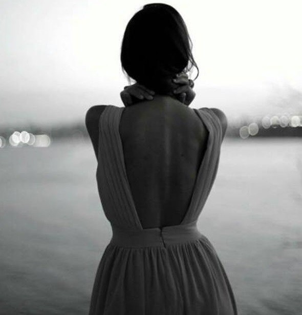 Mała, okłamujesz się. Wcale nie chcesz zadzwonić do niego dlatego, …