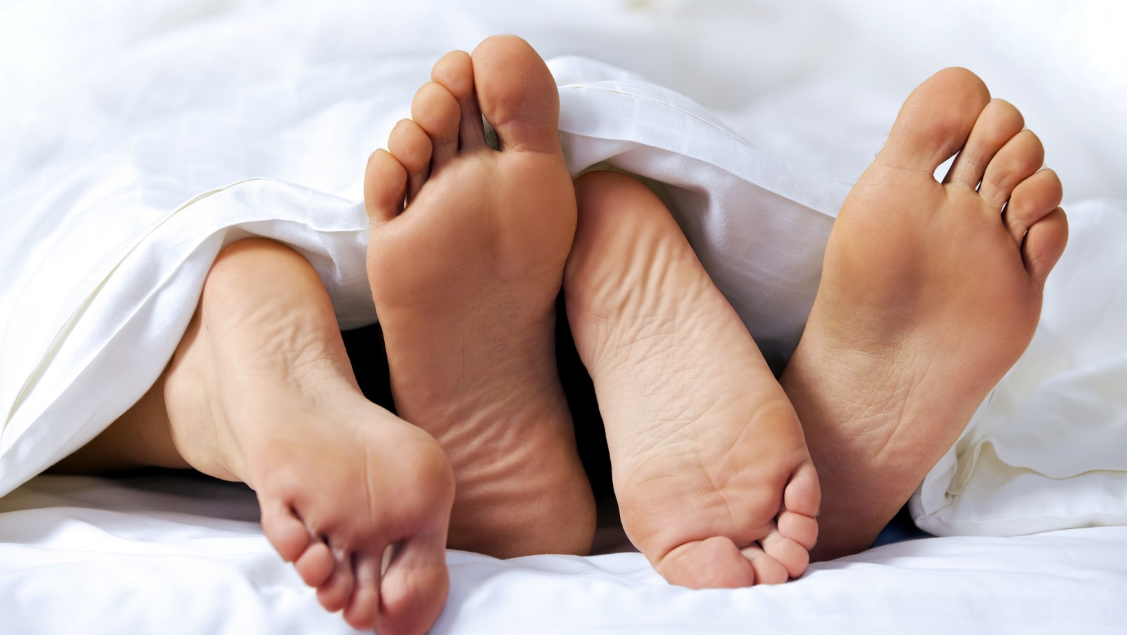 Czy życie łóżkowe po 30-tce naprawdę się poprawia? Co mówią kobiety?