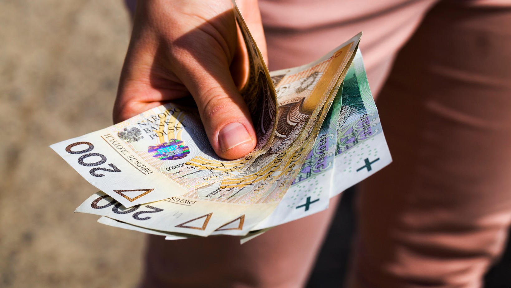 Nowe świadczenie od ZUS! Jak zdobyć 1200 zł miesięcznie?