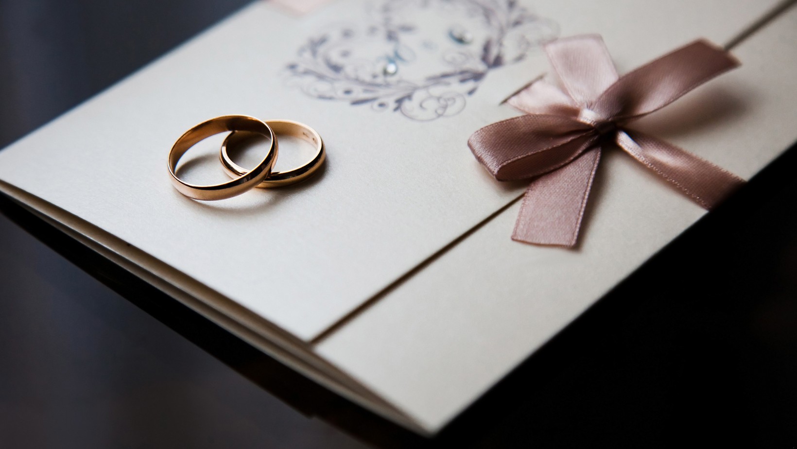 „Nie- zaproszenia na ślub”- kontrowersyjny trend szokuje gości weselnych!