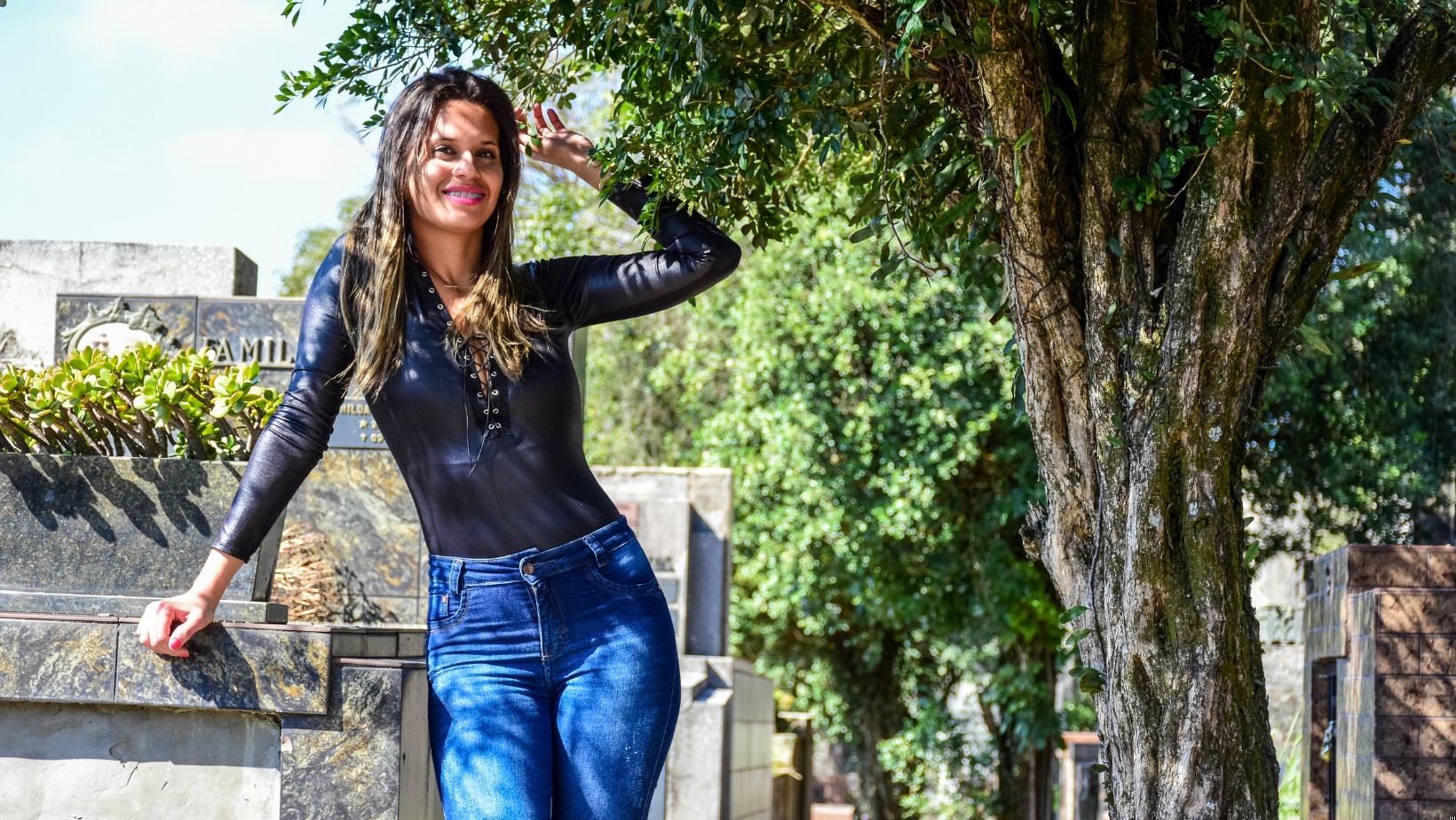 Ubiór na cmentarz. Jak nie powinno się ubierać 1 listopada?