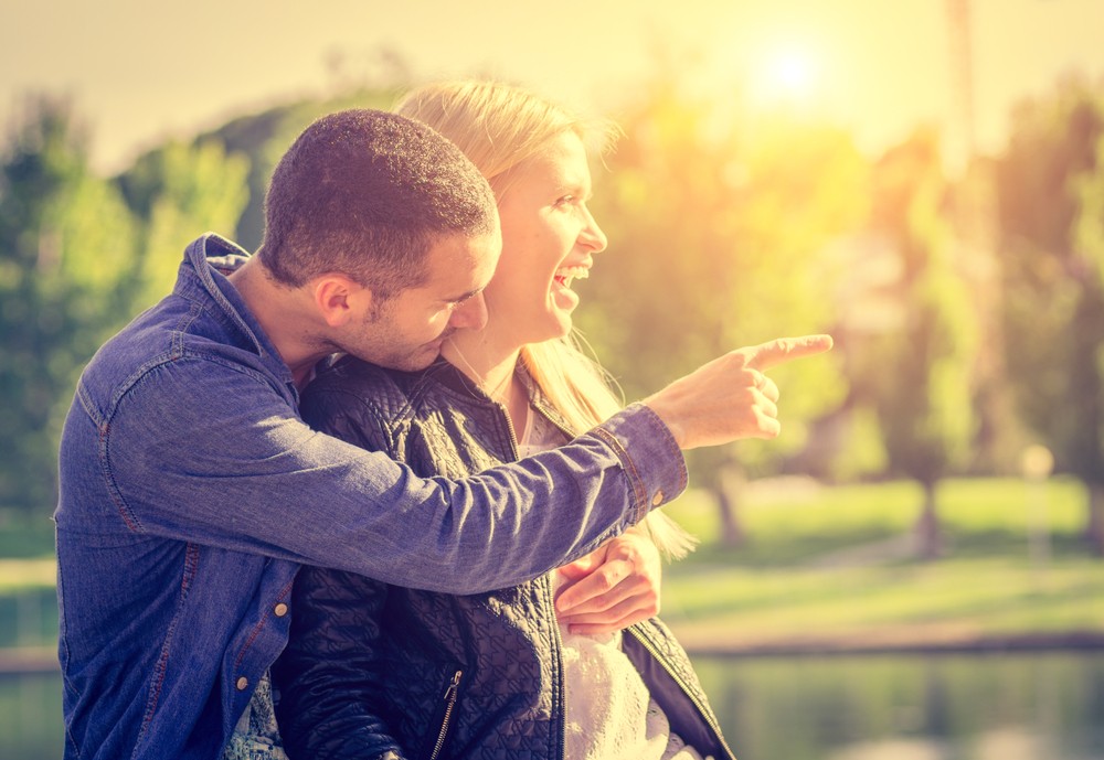 Przechodzimy często obok szczęścia nie widząc go, nie patrząc na …