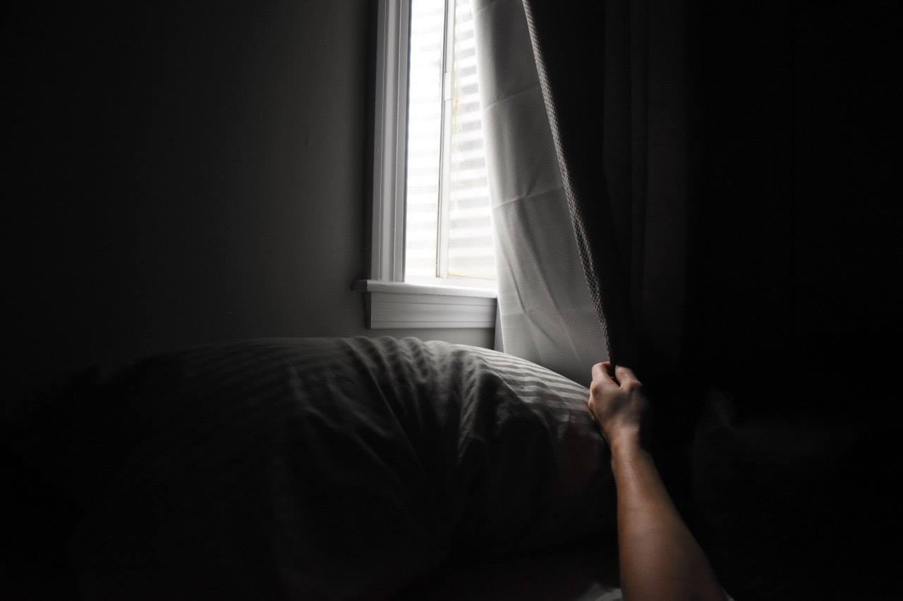 Znów zasnę, obudzę się, zasnę, obudzę się i jakoś zleci. …