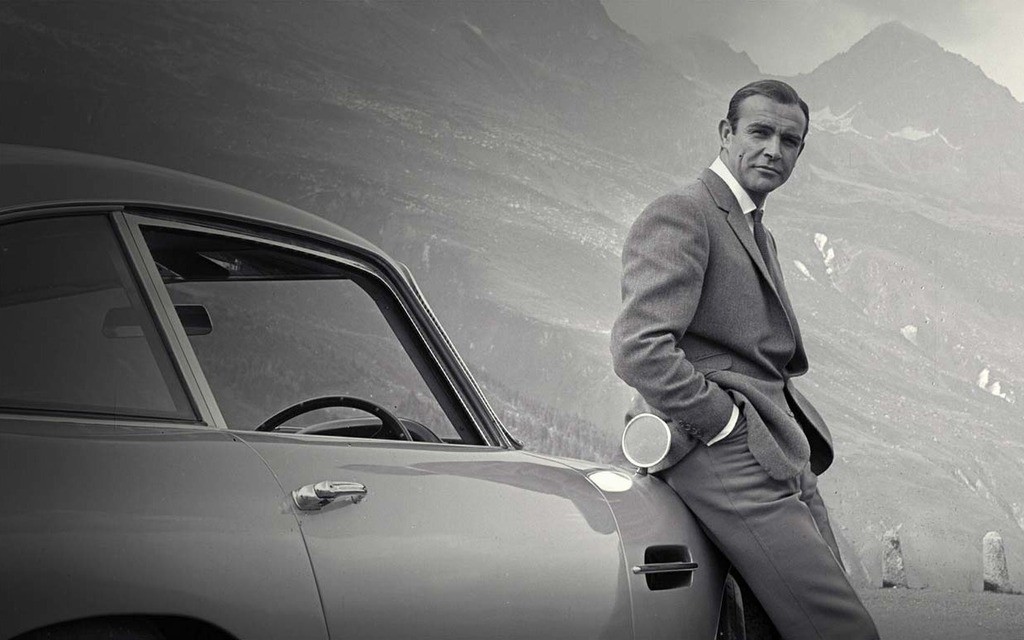 Martini. Wstrząśnięte, nie zmieszane.