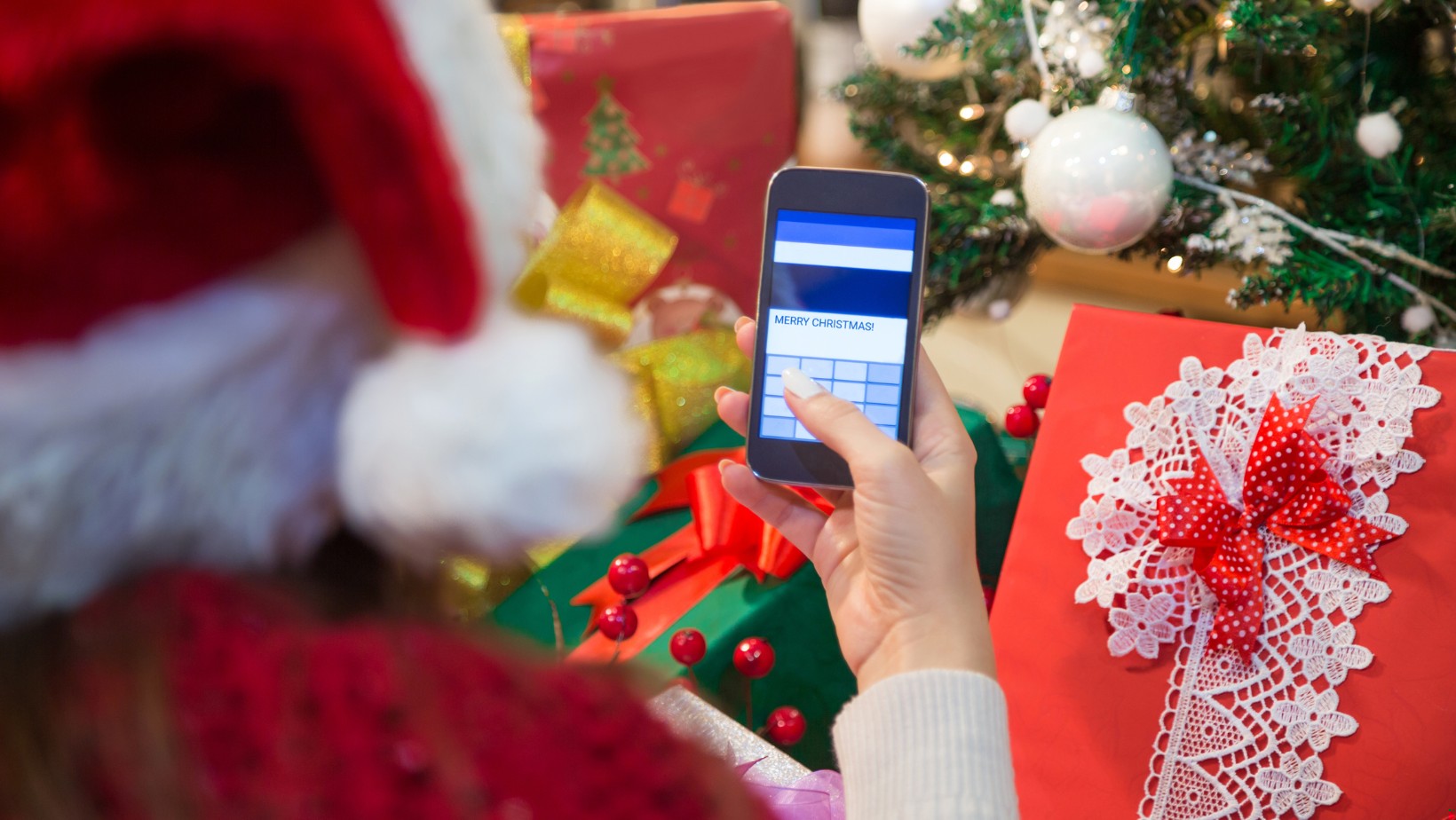 Czy wypada wysyłać smsy z życzeniami świątecznymi?