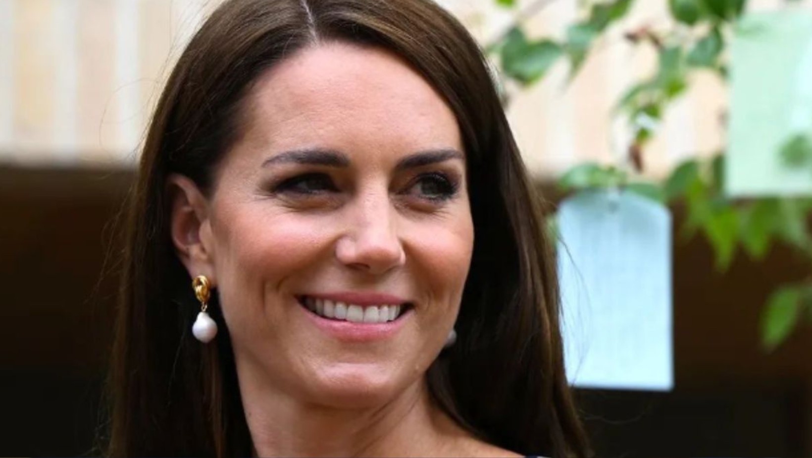 Zdjęcie Wiemy, co dzieje się z księżną Kate! Przyjaciel rodziny zabrał głos w tej sprawie! #1
