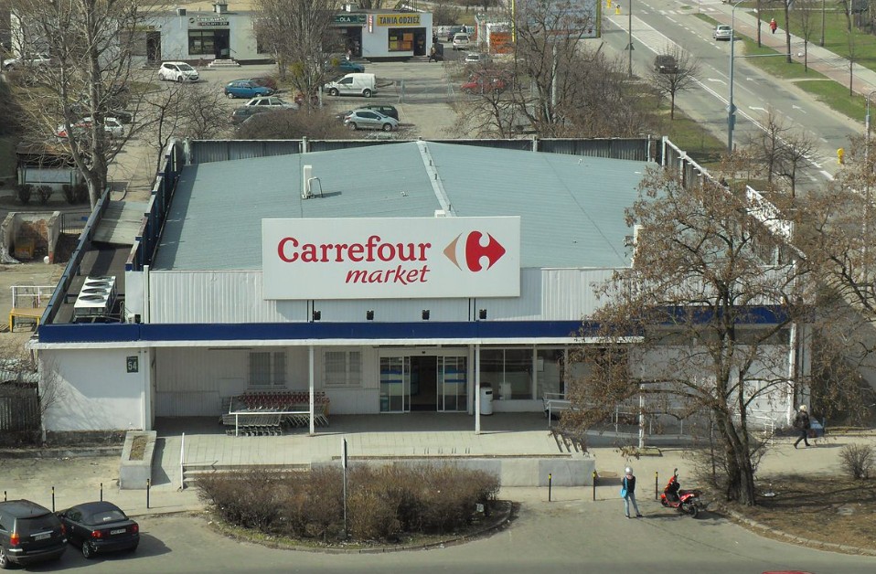 Zdjęcie Znana sieć redukuje etaty! 200 osób zostanie bez pracy! #1