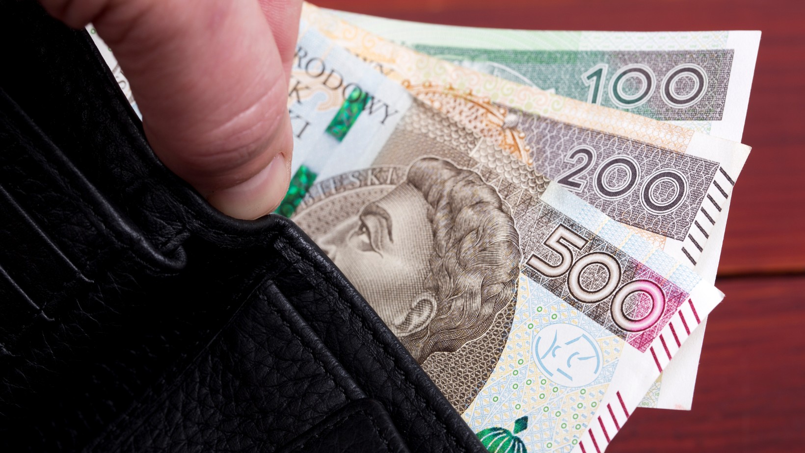 Te świadczenia również są objęte waloryzacją! Sprawdź, które dodatki wzrosną od 1 marca!