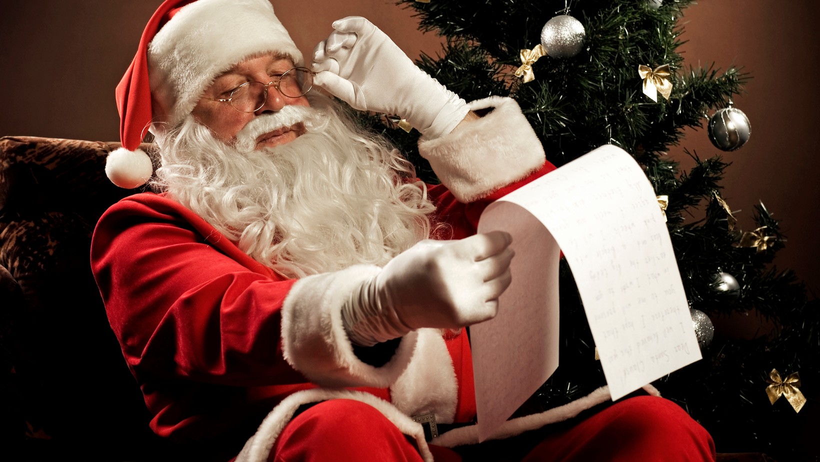 Dzień Świętego Mikołaja czy Mikołajki? Jaką nazwę wybrać i skąd pochodzi tradycja?