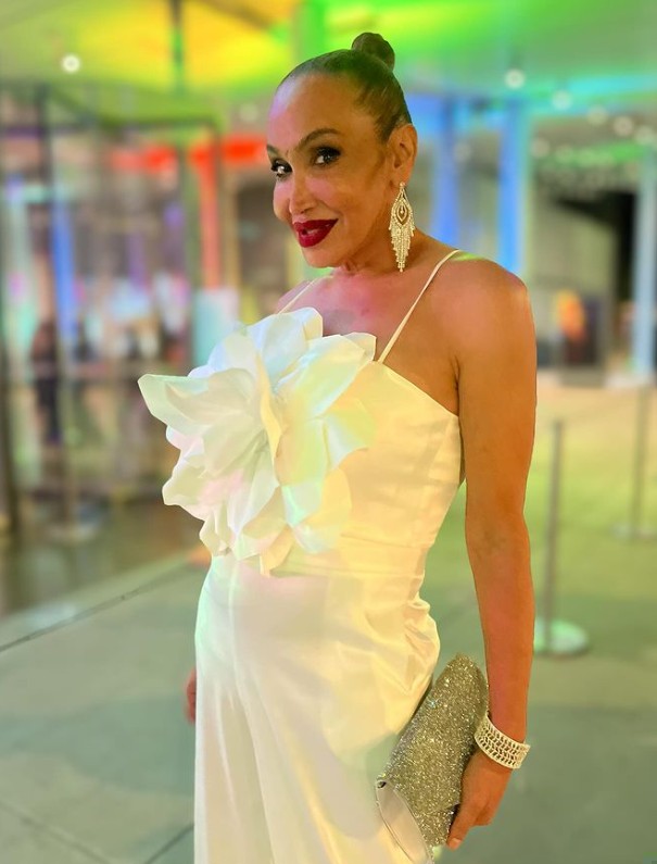 Zdjęcie Nie żyje gwiazda Netflixa! Zagadkowa śmierć 52-latki #1