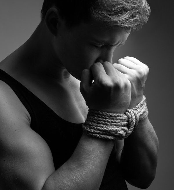 Ludzie zbyt szybko wymieniają się słowami, imionami, myślami. A potem …