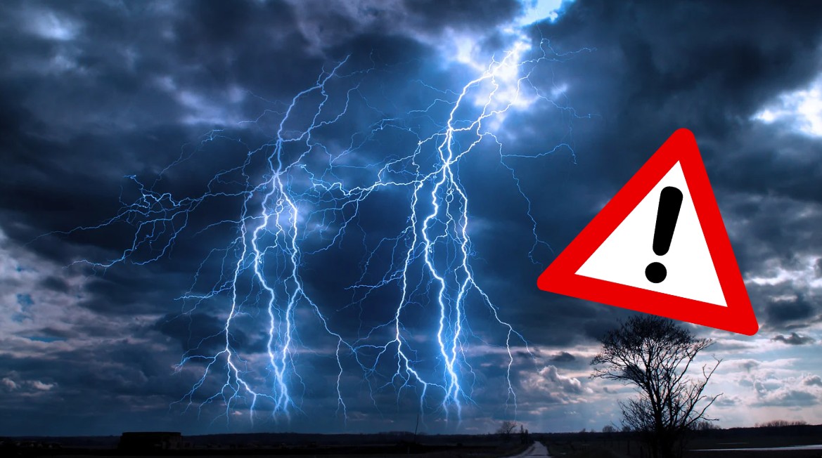 Zdjęcie Tragedia na boisku! Piorun uderzył w dzieci podczas treningu #1