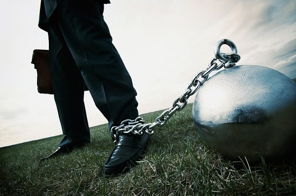 Bóg dał nam życie, ale rządzi światem diabeł.