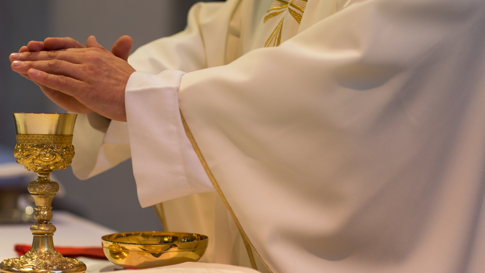 „Jeśli chcesz dać więcej, to możesz to zrobić…” – Jaki jest koszt mszy świętej?