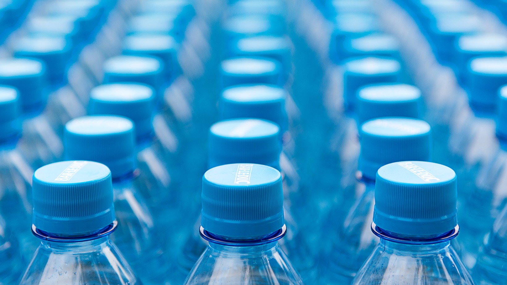 Zdjęcie Uwaga! Popularna woda wycofana ze sprzedaży – może być niebezpieczna dla zdrowia! #1