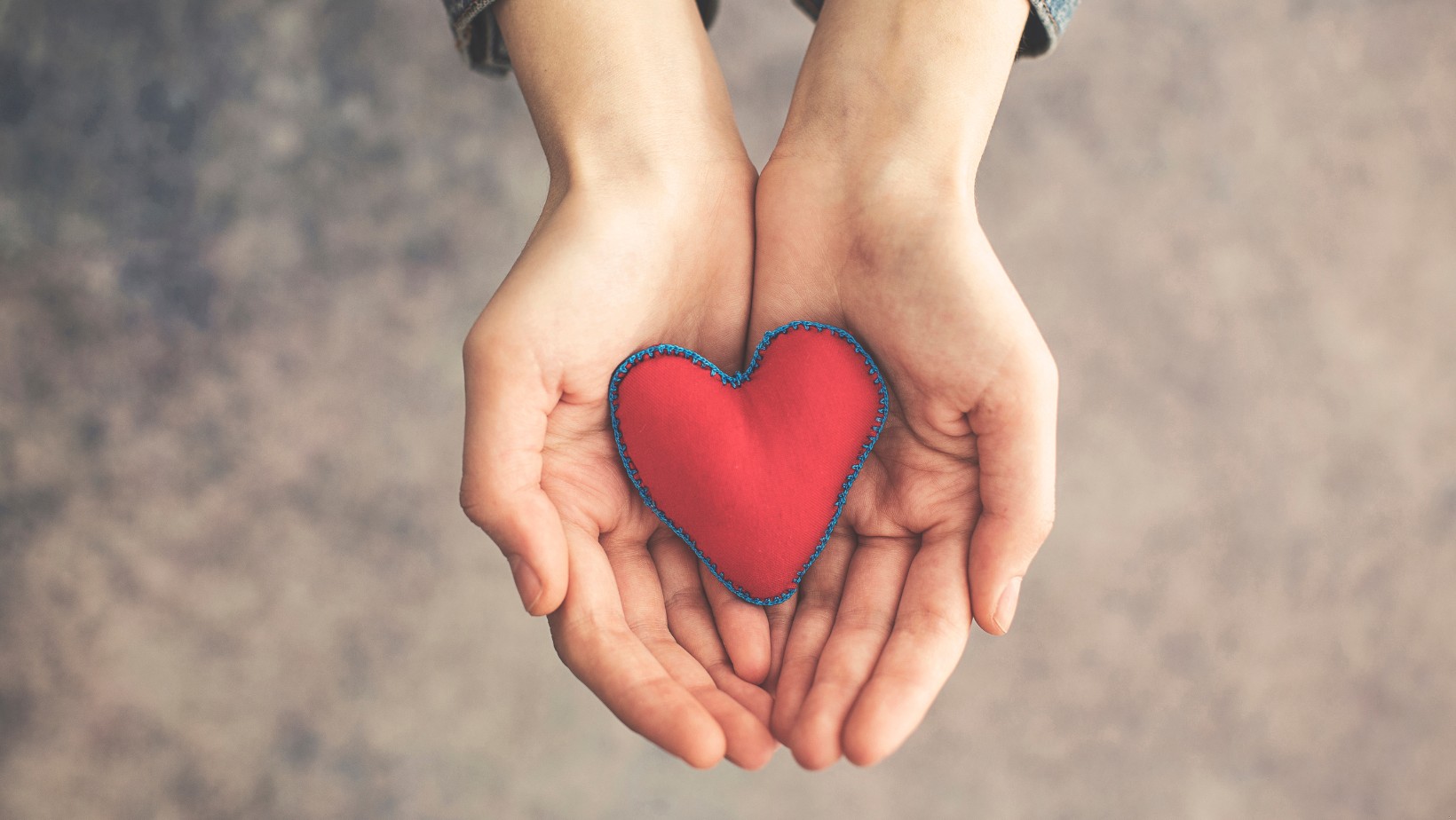 Zdjęcie Dlaczego osoby o tym kształcie dłoni są uważane za najlepszych partnerów? #1