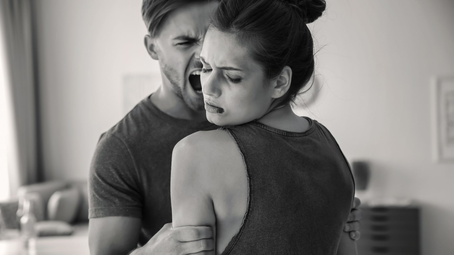 4 sygnały o agresji emocjonalnej – uciekaj!