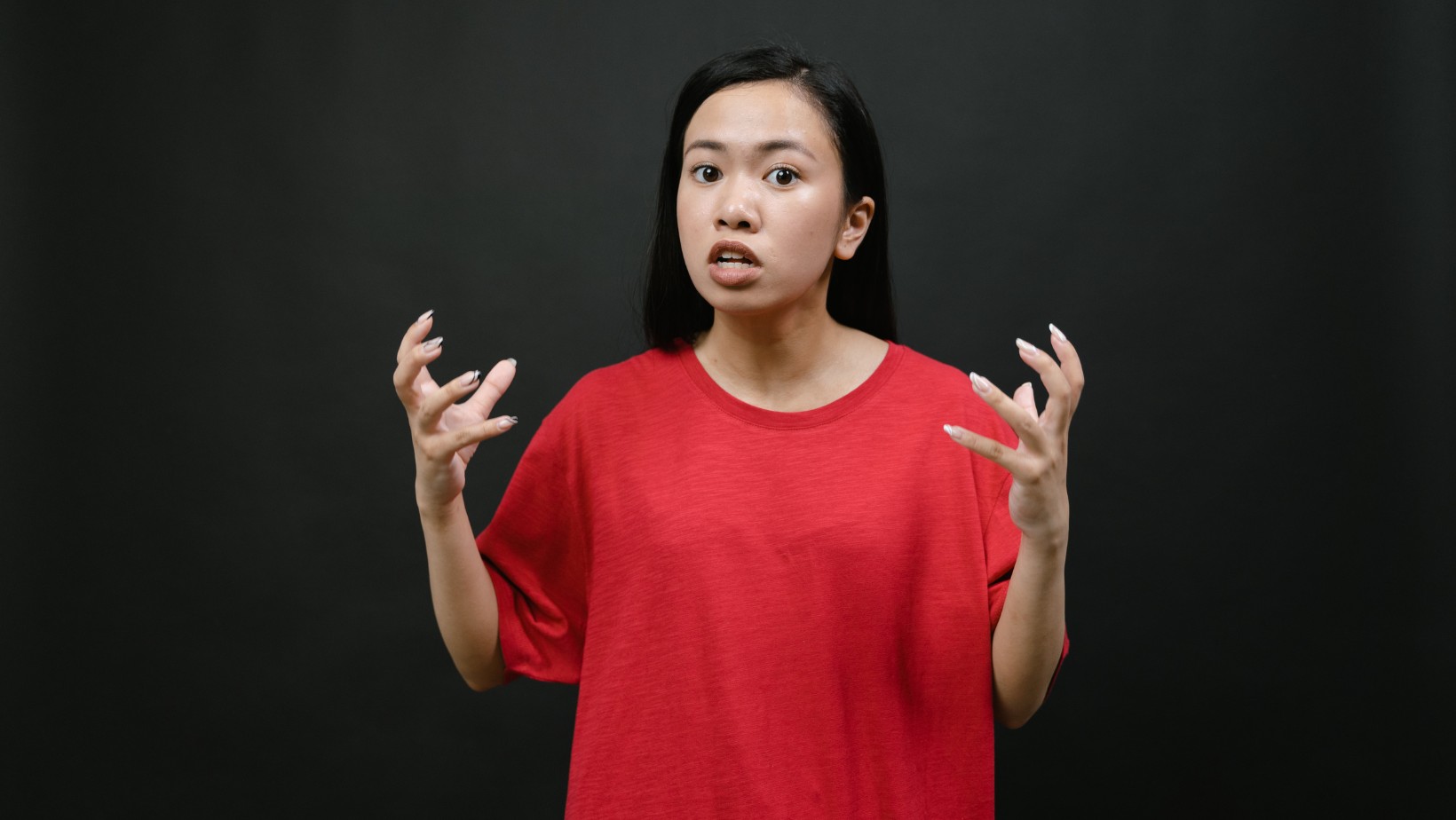 Unikaj czerwonego ubrania w czwartki, inaczej ściągniesz na siebie pecha!