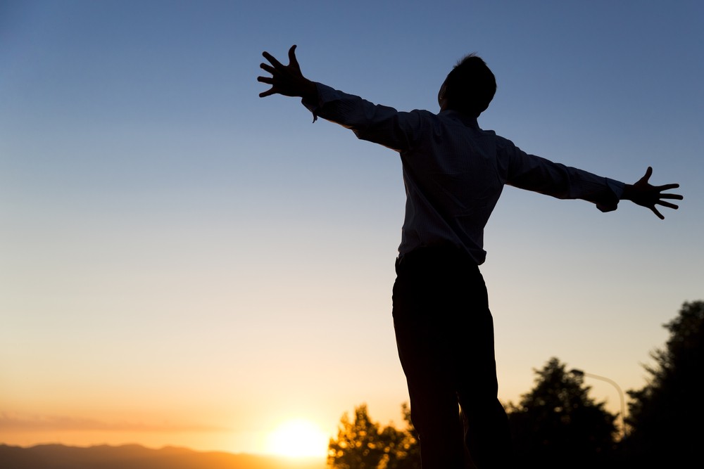 Trzy rzeczy pozostały z raju: gwiazdy, kwiaty i oczy dziecka.