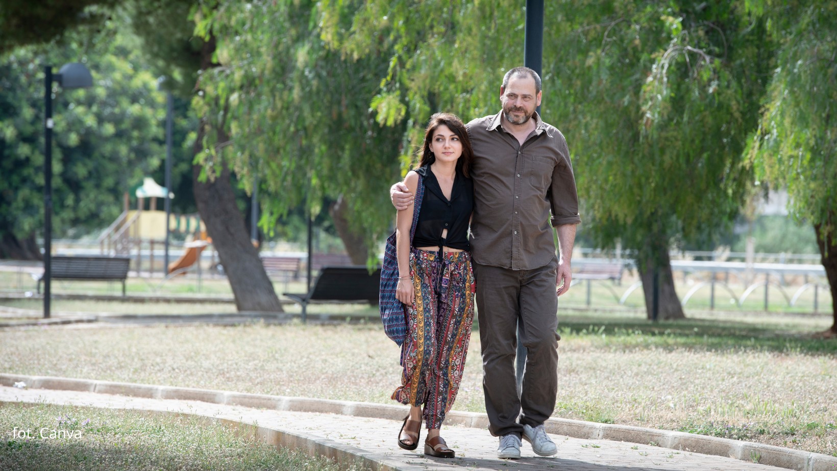 Zdjęcie Czy mężczyźni po 40-tce naprawdę wolą młodsze kobiety? Powody mogą Cię zaskoczyć! #1