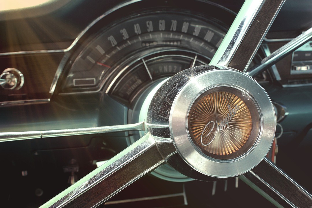 Szewc bez butów chodził, a czapnik bez czapki.