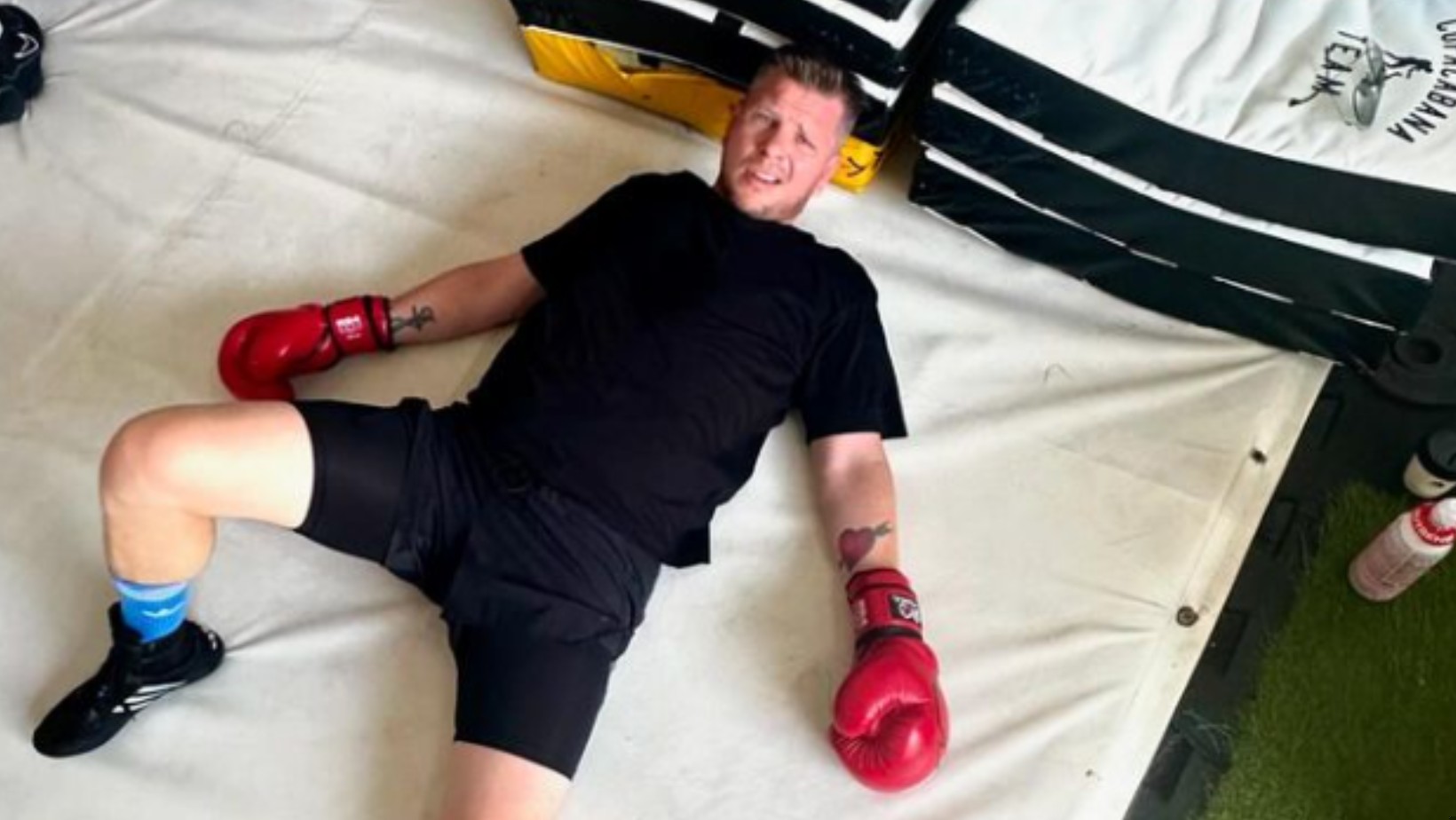 Filip Chajzer rezygnuje z walki! Fame MMA komentuje szokujący wpis!