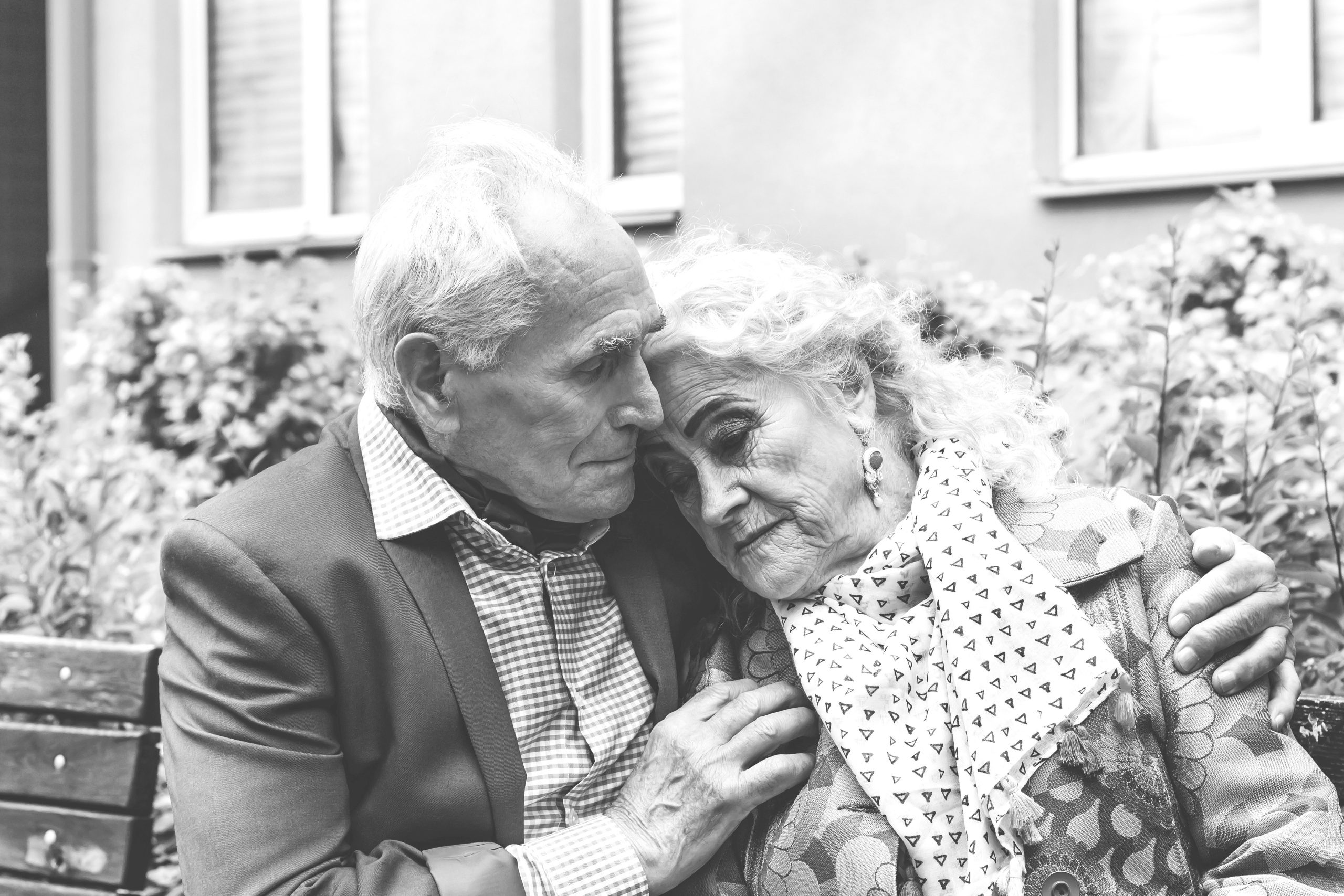 Wkrótce będziemy parą starych, pomarszczonych stworzeń. Nie szkodzi – im brzydsi …