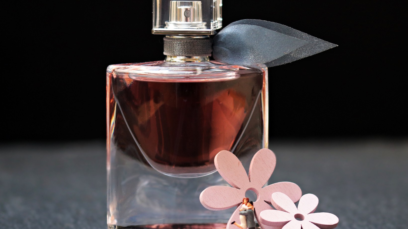 Zdjęcie Zdziwisz się, jak mężczyźni reagują na te popularne damskie perfumy! #1