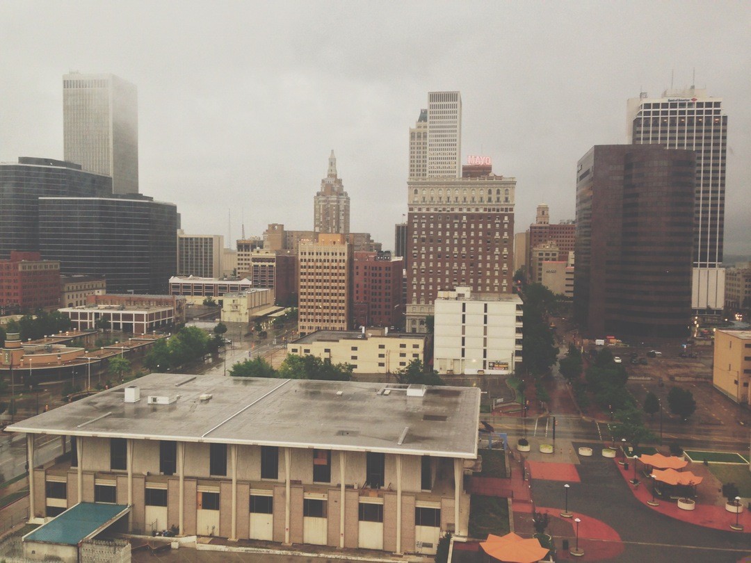 Każdy chce być zrozumiany oprócz artystów, poetów i narkomanów.