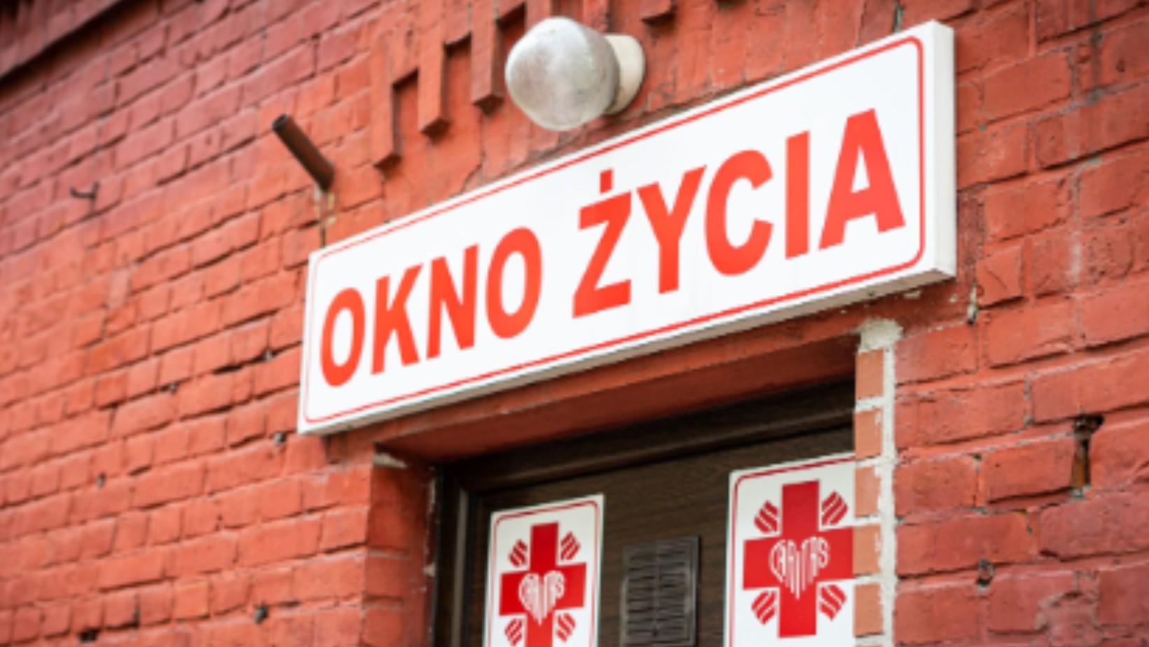 6-latka zostawiona w oknie życia! Wstrząsające wyznanie bliskich