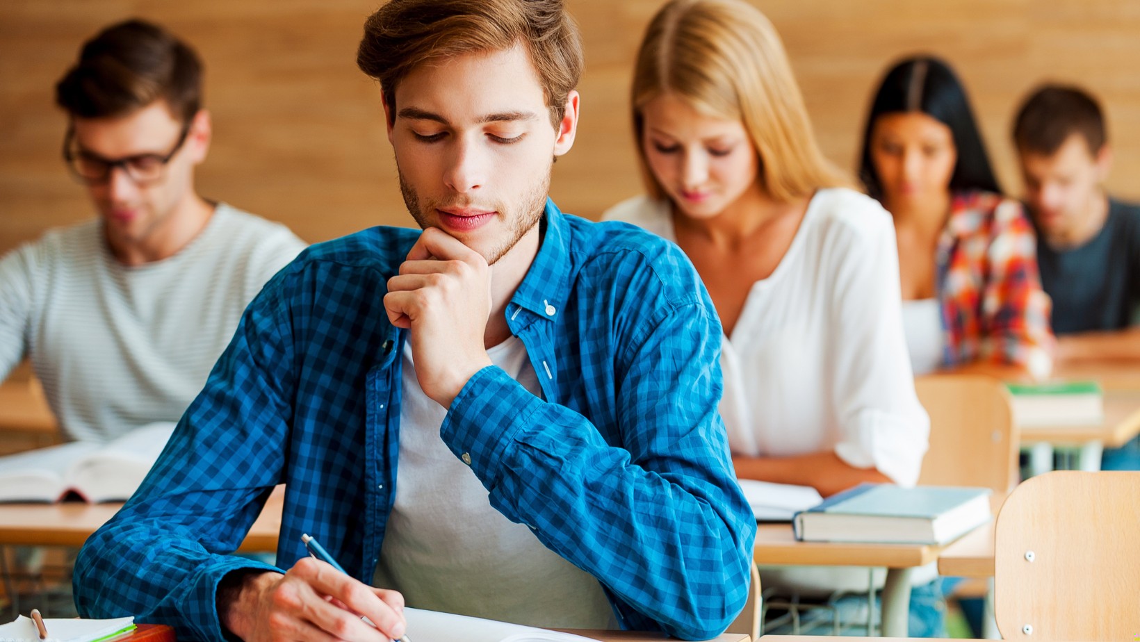 Zdjęcie Istotna zmiana dla maturzystów. CKE przesuwa terminy! #1