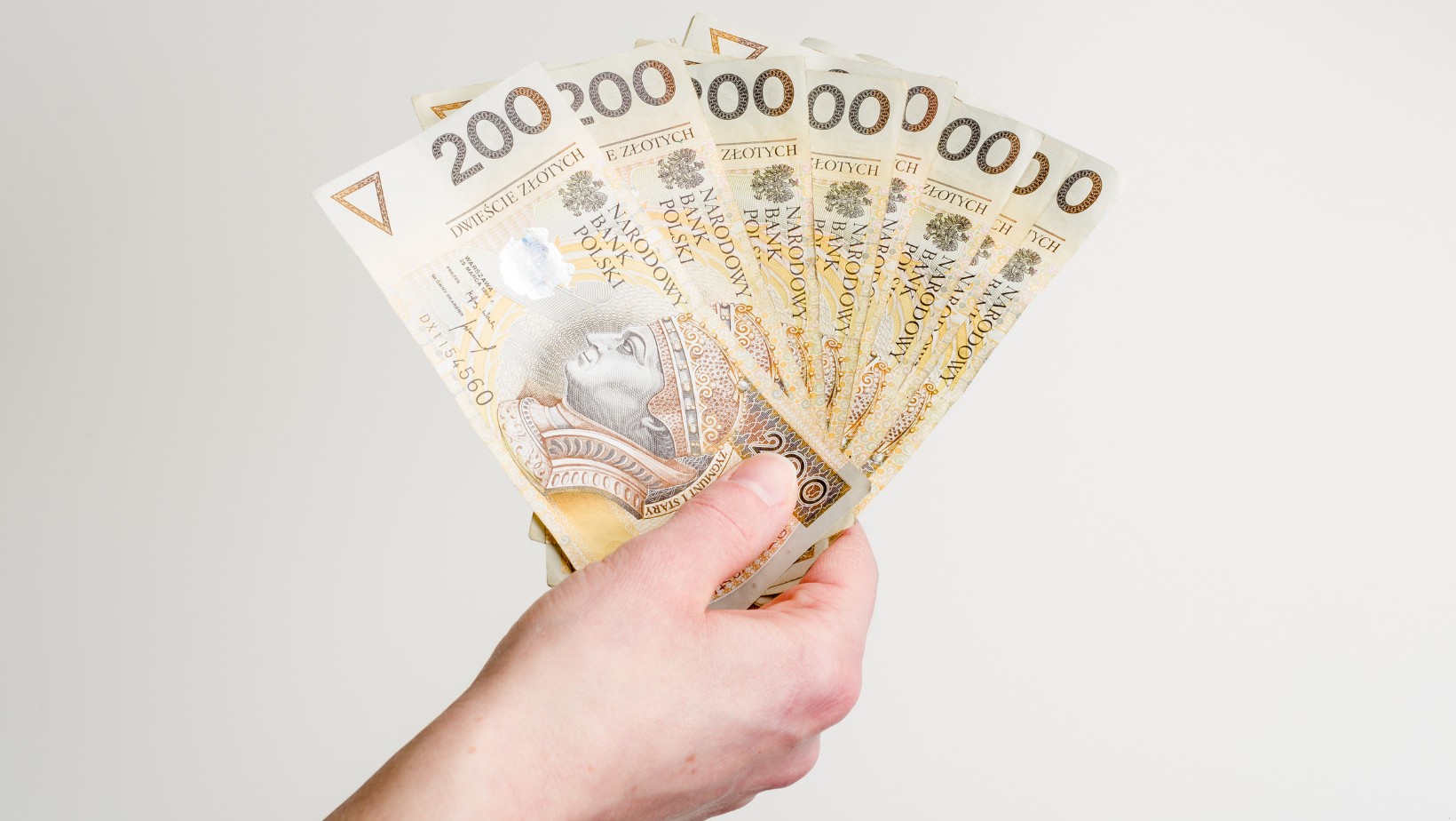 Aż 1000 złotych wsparcia dla maturzystów! Termin wniosków upływa w sierpniu!