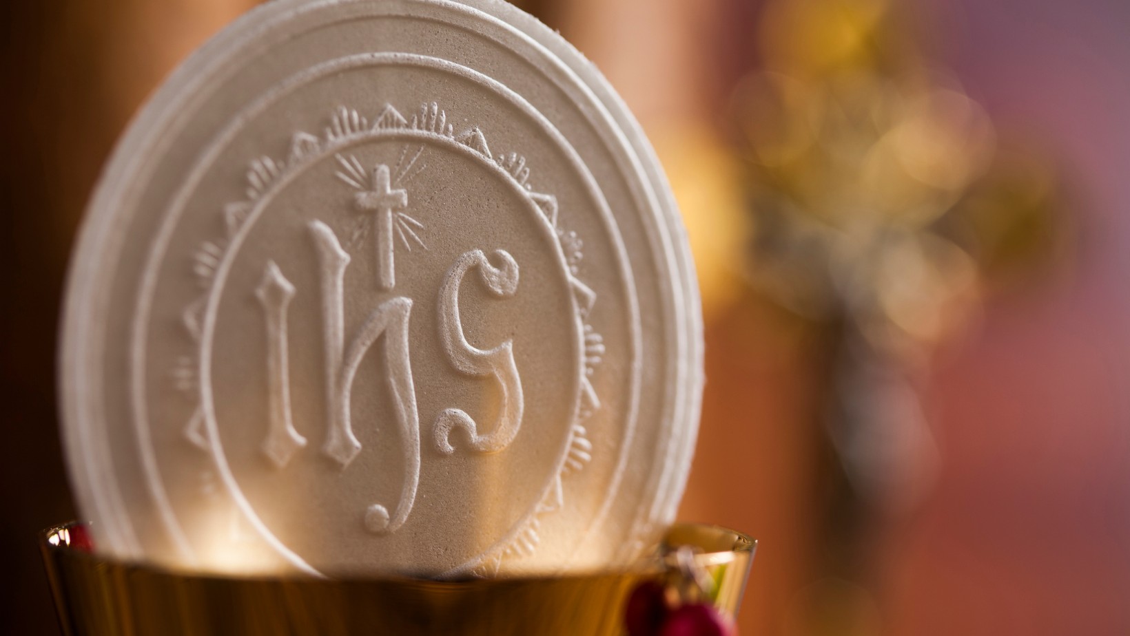 Skandal podczas Pierwszej Komunii! Matka ukradła 12 tysięcy złotych!