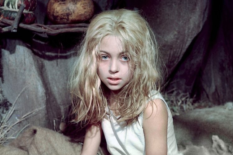 Zdjęcie Pamiętacie śliczną Nel z „W pustyni i w puszczy”? Zobaczcie jak wygląda 44 lata później #2