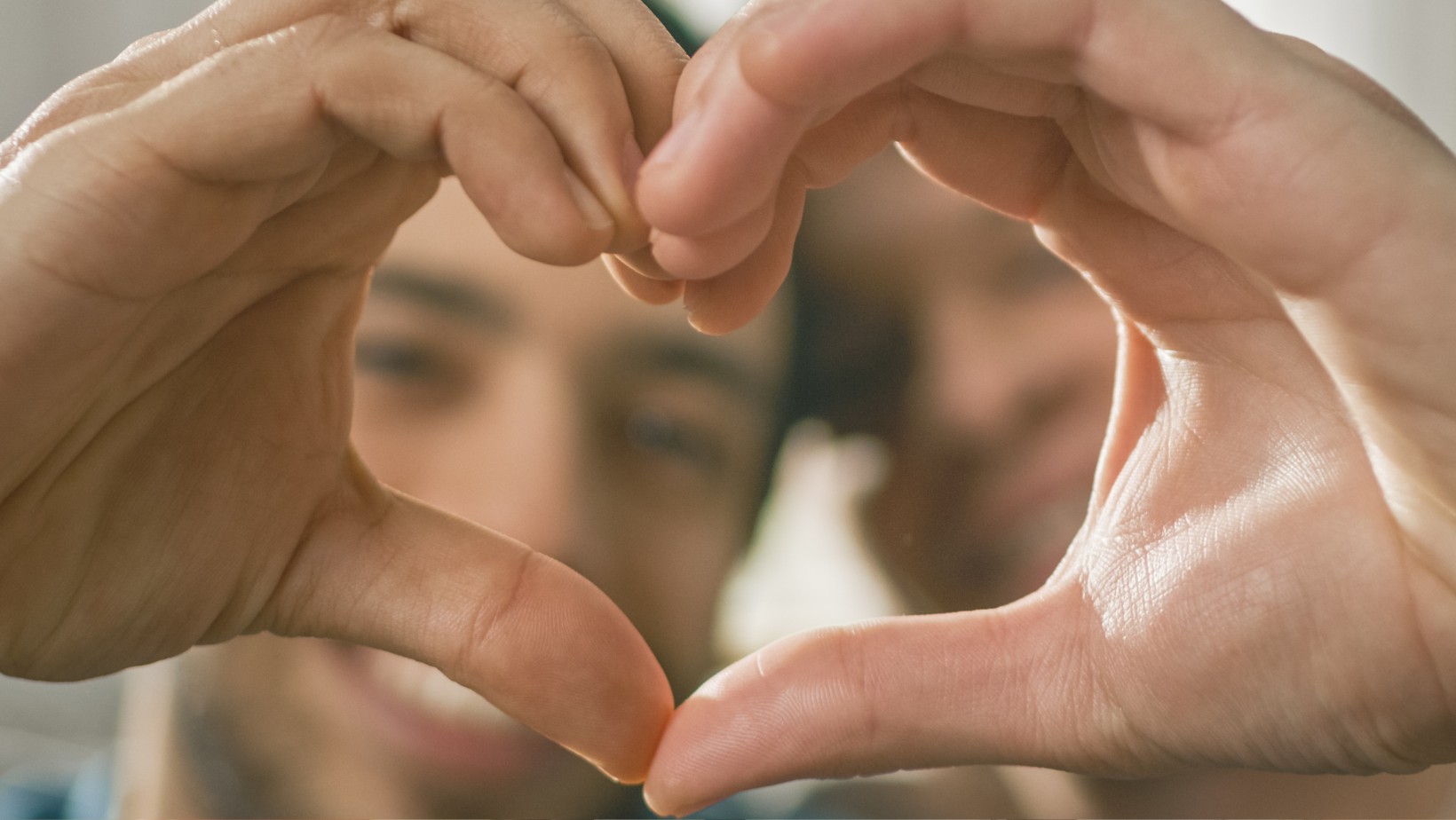 Jak kochać tak, aby nigdy się nie rozstać? Sekrety szczęśliwych par!